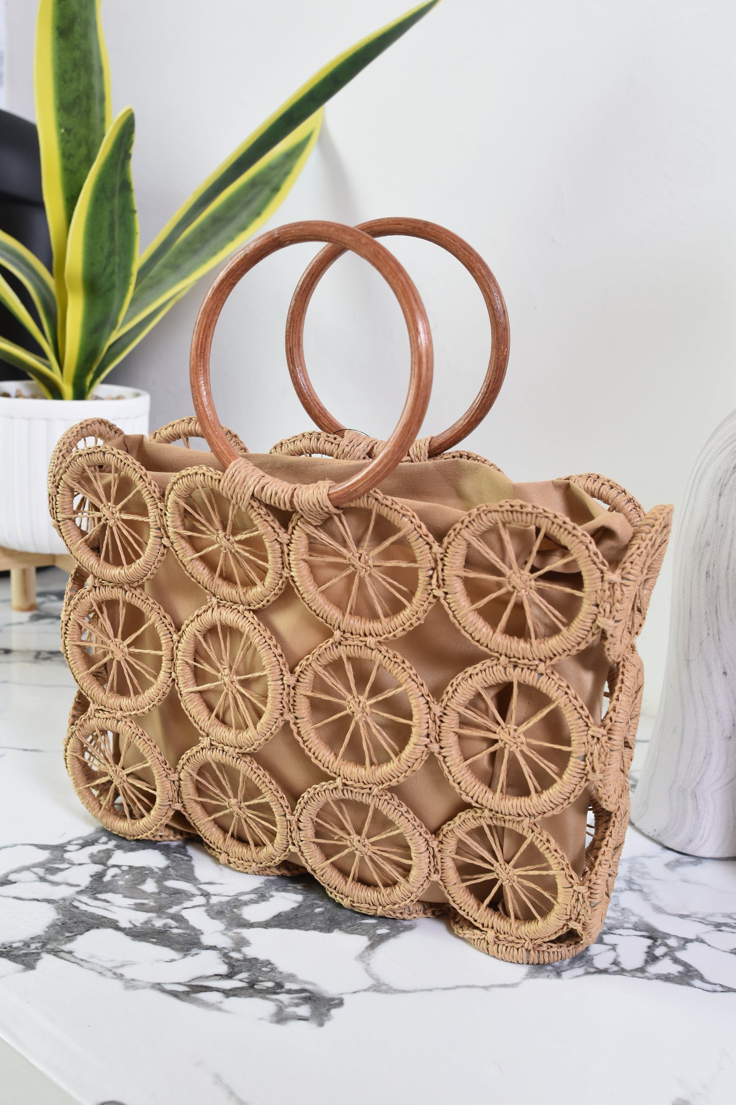 Monotone Crochet Handbag